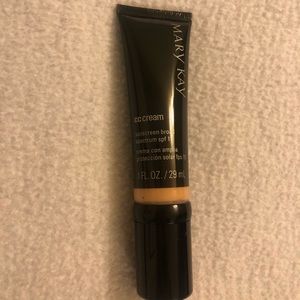 Mary Kay Light to Medium CC cream foundation!